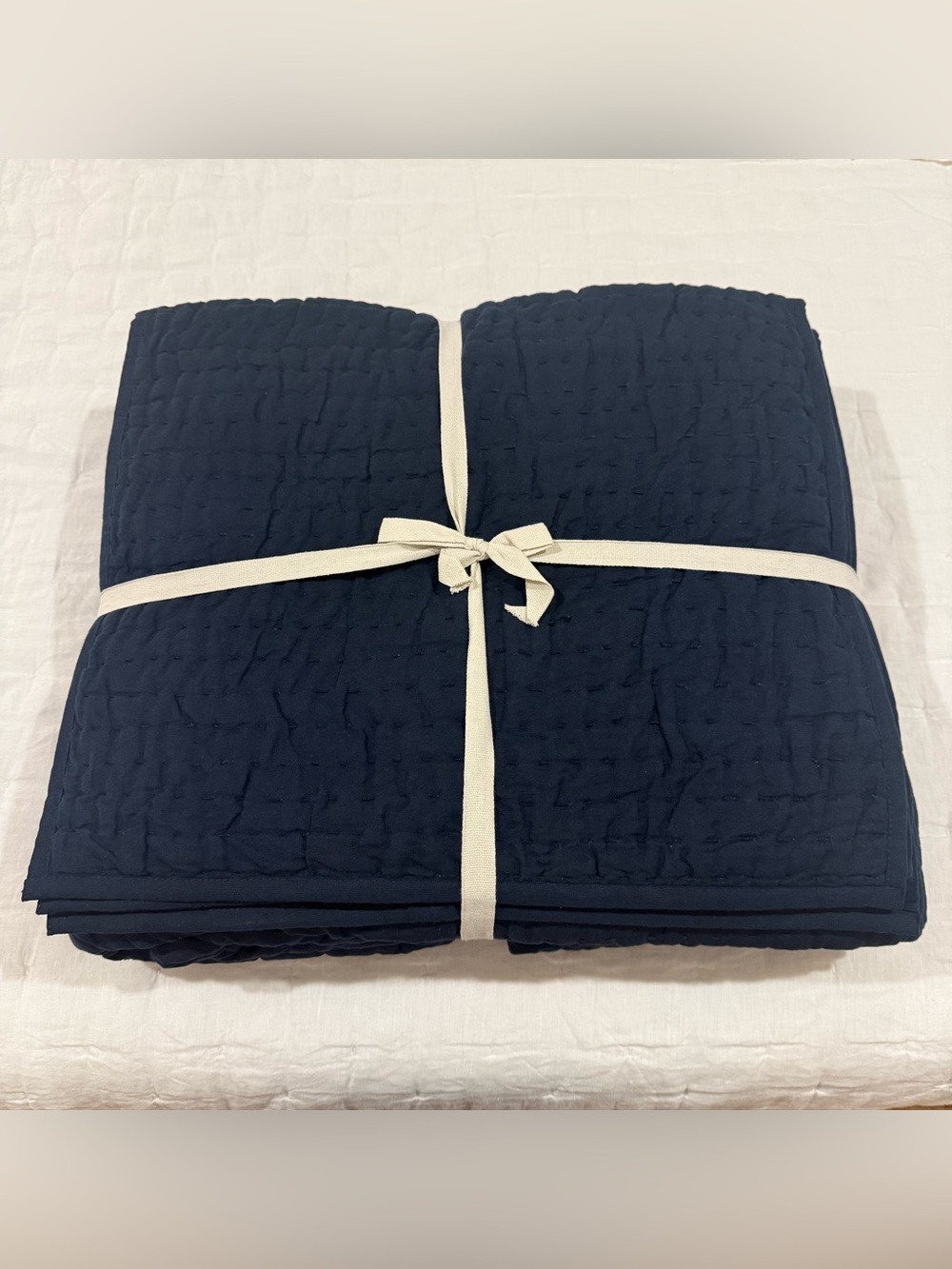 New Quince European Linen Cotton Stitch Quilt Set King/CalKing MSRP $219.90 Navy - Picture 5 of 9